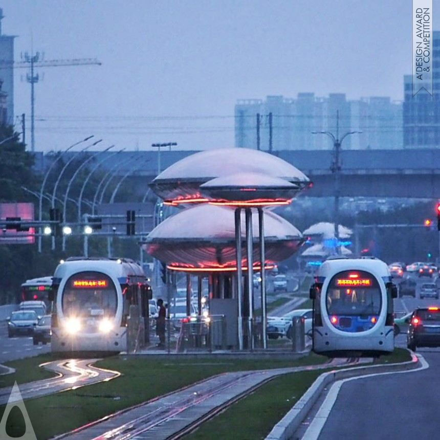 Shen Kang     Wang Ge    Xie Yaosheng Station Platform