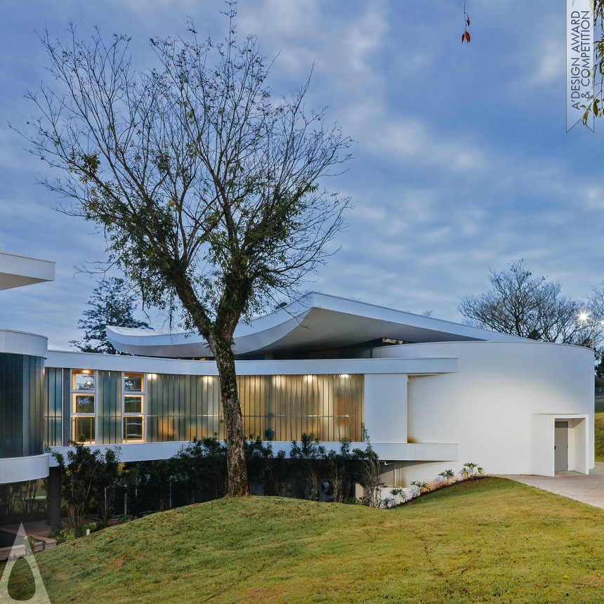 Paulo Brazil E Sant Anna design