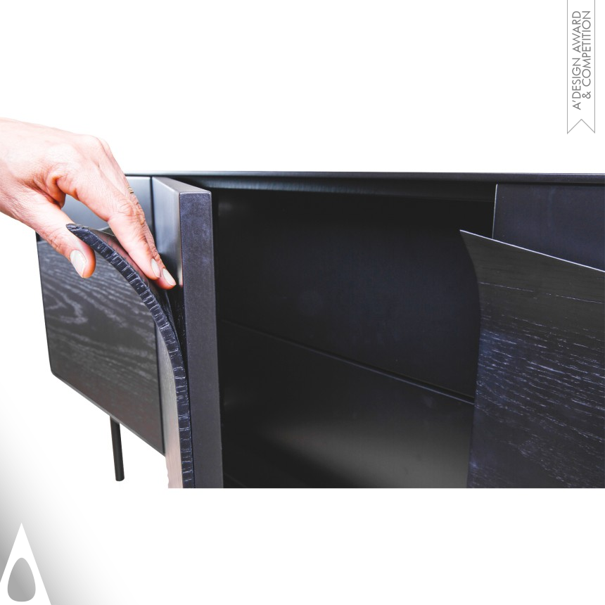 Roberta Banqueri Sideboard