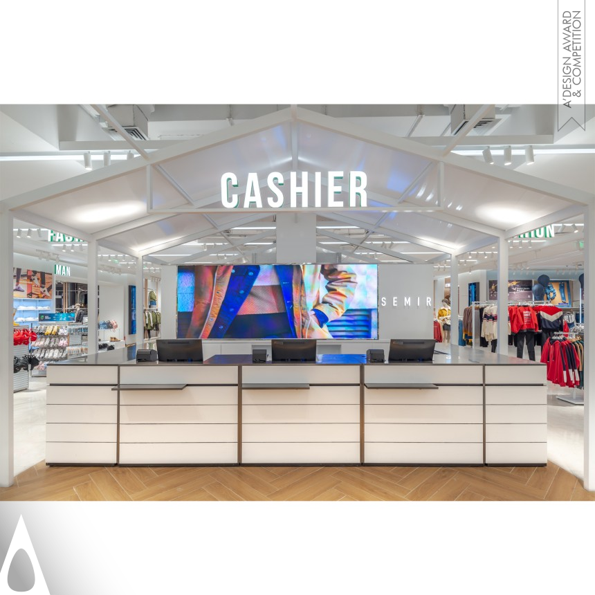 Qingliang Xu Clothing Display