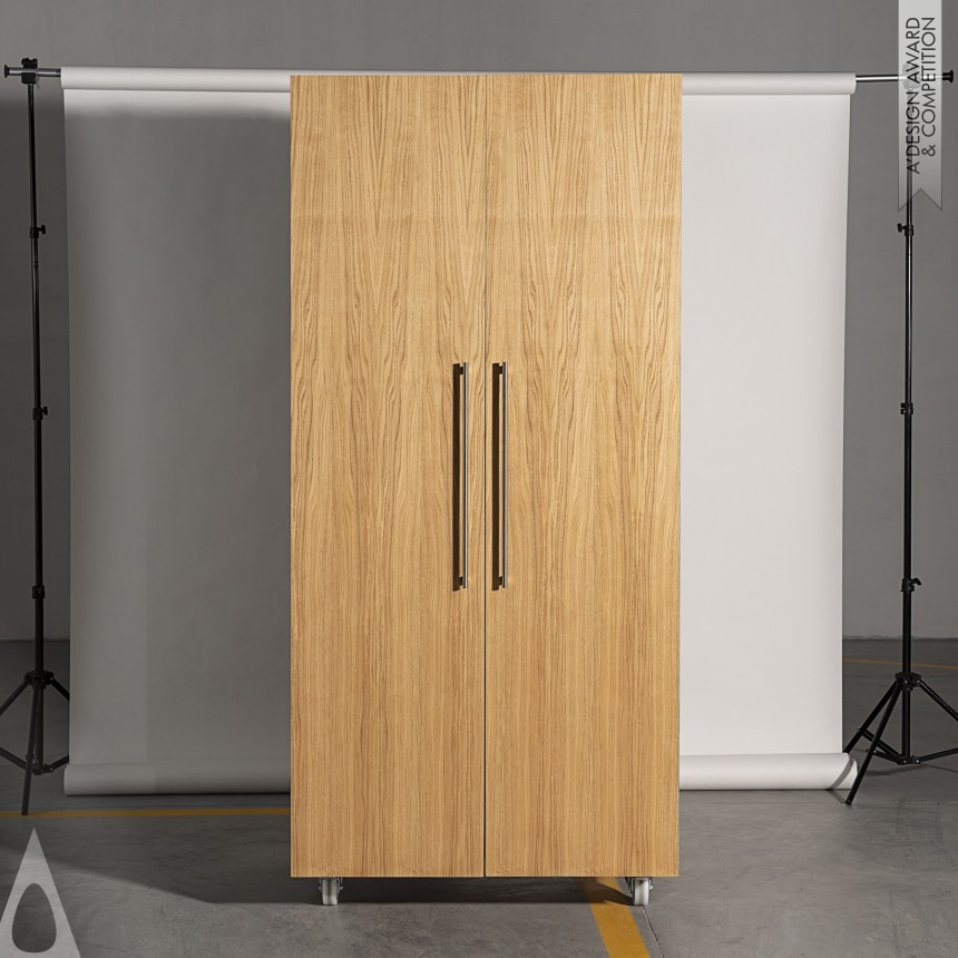 Irena kilibarda Drinks Cabinet