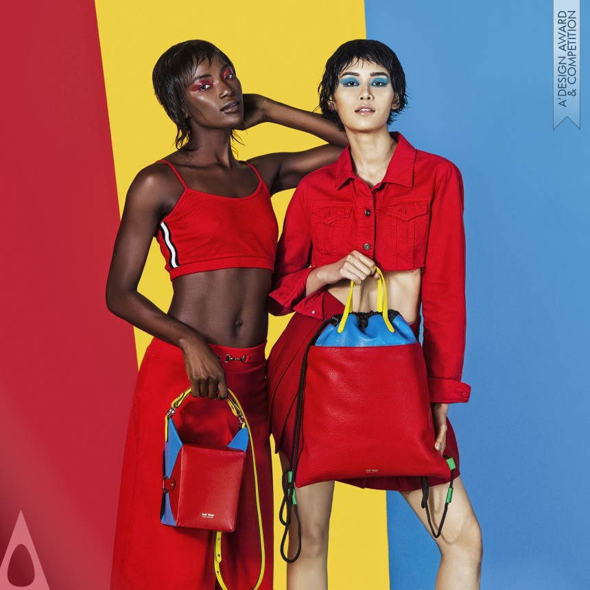 Le Morne Lunch Box - Platinum Fashion and Travel Accessories Design Award Winner