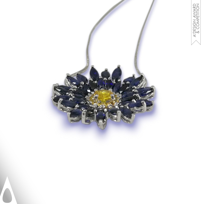 Blue Daisy - Bronze Jewelry Design Award Winner