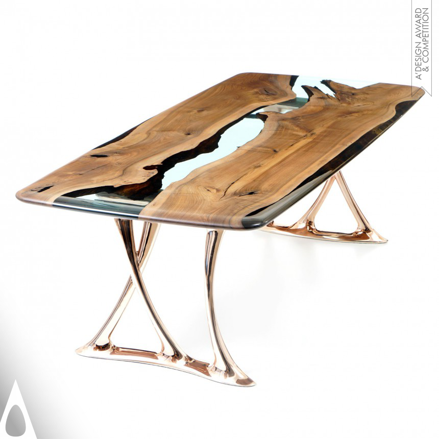 GIZZ DESIGN TEAM Dining Table