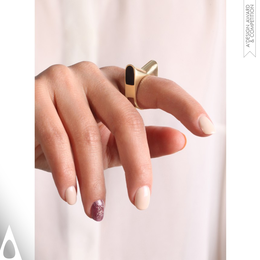 Somayeh Kiara Kianpour Ring