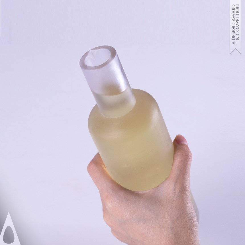 Xie Feng Deflector Oil Bottle