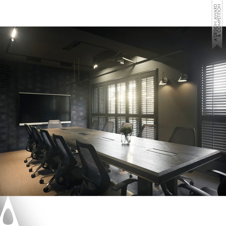 Ya-Ping Fan and Chi-Fen Yang's Fancy Coworking Office