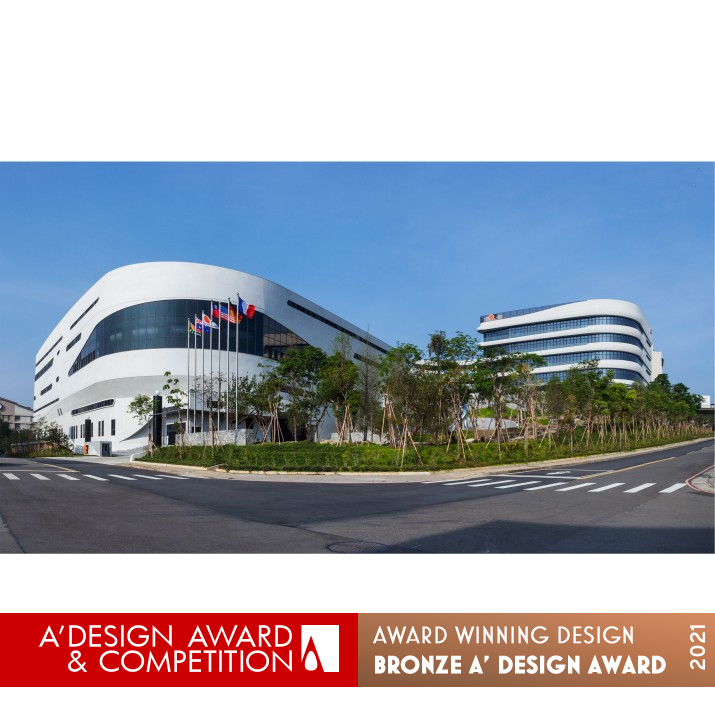 Hours on the Slope Working Place by T.E and C Architects Associates Bronze Architecture, Building and Structure Design Award Winner 2021 