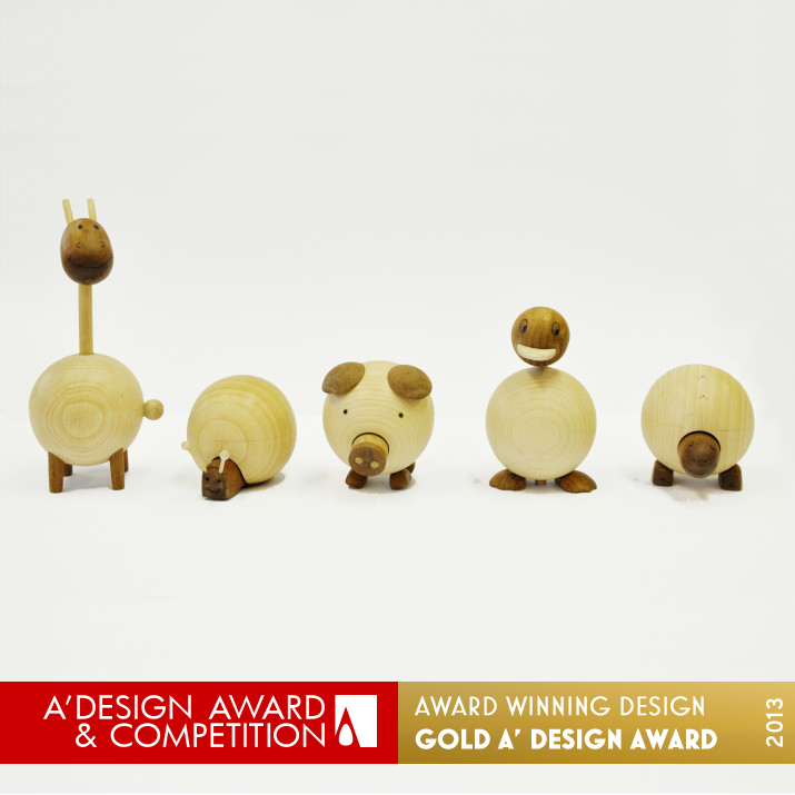 Movable wooden animals Toy by Sha Yang Golden Toys, Games and Hobby Products Design Award Winner 2013 
