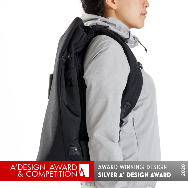 RiutBag X35 Secure Origami Bag by Sarah Giblin Silver Fashion and Travel Accessories Design Award Winner 2020 