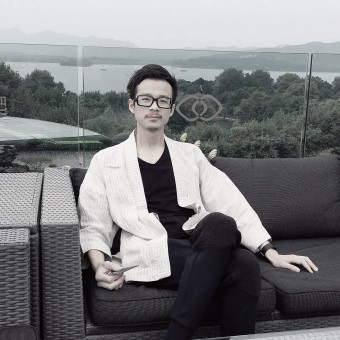 Miao Liu，Jiang  Mengjiao of Tian Shan Culture Communication (Hangzhou)  Co., Ltd