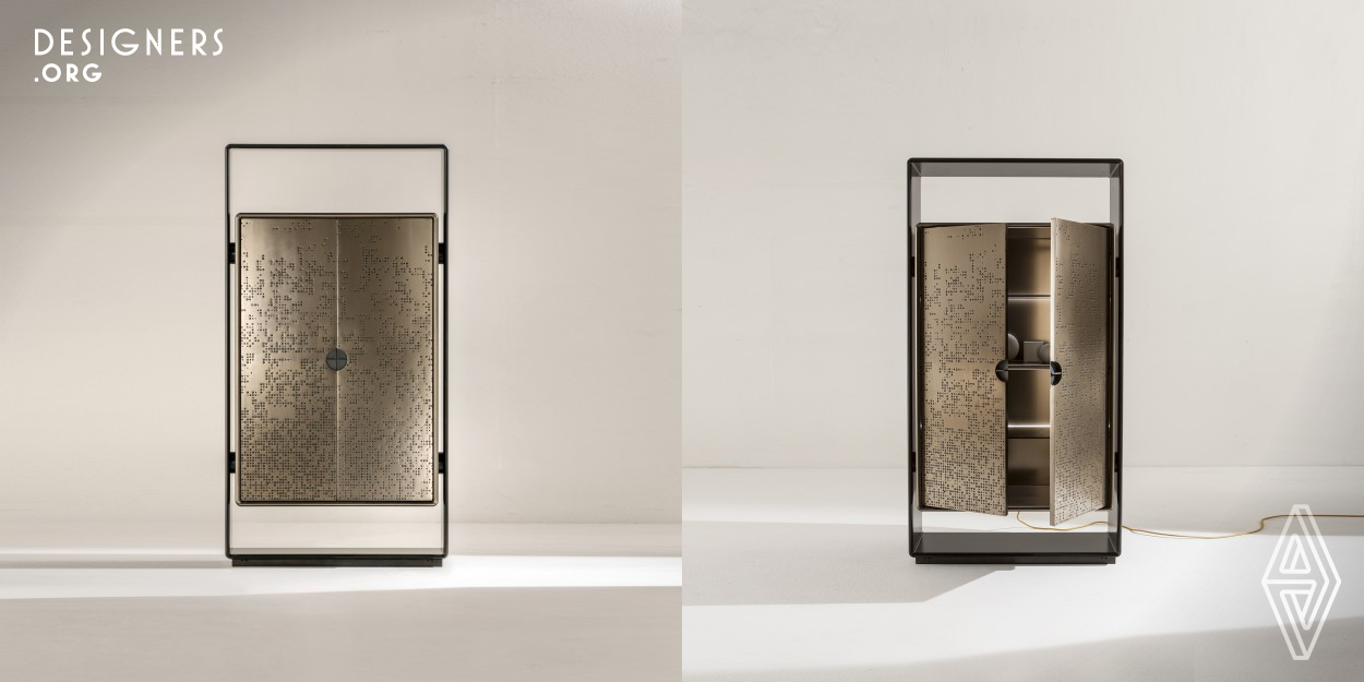 The design of Talento cabinet by Edoardo Colzani is a containing unit with a particular visual impact where crafstmanship and design come together in a wise balance of empty and full and an alternation of different depths and proportions. The new texture in liquid metal embellishes and emphasizes the two doors. The use of liquid metal on the door surfaces, enhances the visible and tactile textures animating the surface of the doors with three-dimensional effects. The opening of the doors reveals the interior part entirely lacquered in liquid metal and equipped with glass and lacquered.