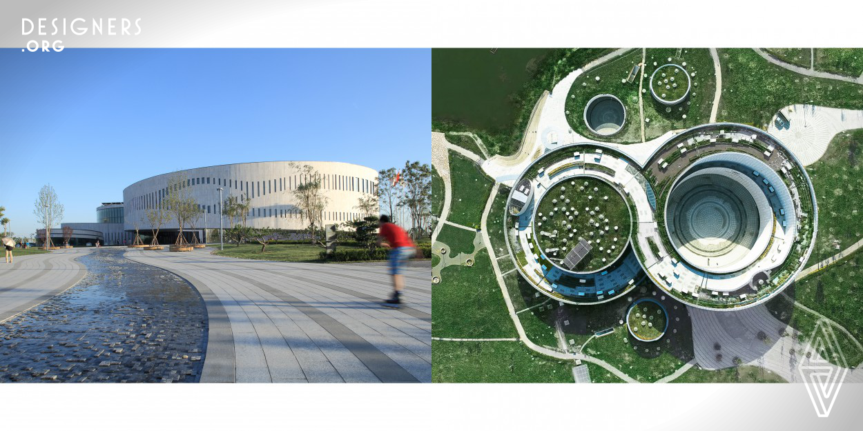 Maybe nothing is more suitable to demonstrate a great spirit than an excellent building. The buildings transformed by the Olympic rings commemorate Samaranch and inherit the Olympic spirit. The multiple use functions of the memorial and its low-carbon design are a good interpretation of smart sustainable design. The building should grow with people and the environment. The supporting commercial buildings are integrated into the landscape to protect the overall natural landscape and form a large and varied experience space.