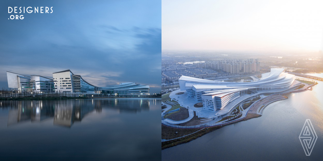In order to hold the basketball, badminton and karate competitions of the Zhejiang Provincial Games in 2018, and to prepare a preparatory venue for the Hangzhou Asian Games in 2022, Huzhou City selected a grassy triangle island surrounded by water on the south side of the Wuxing District Government Building Venue to build new sports facilities.