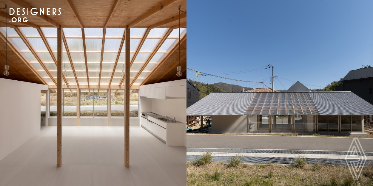 A private house for a young couple, located on the northern hill of Minoh City, within Osaka, Japan. Despite the fact that the area is fast developing and known for its rich natural environment, the houses have little to do with the local character. The project aims to highlight the relationship between humans and the nature, while acknowledging the natural qualities of the surroundings.