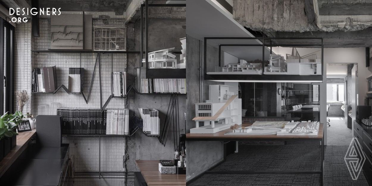 In this Archi-Lab, they are experimenting outside in. The combination of the common exterior material in this sub-tropical city, such as brick, concrete, tiles and re-bars, are re-organized to bring the exterior scale to interior. The mixing of the new walls and old brick, the book shelves made from re-bars, are all architecture experiments which are on the way to explore the possibilities in spatial design. 