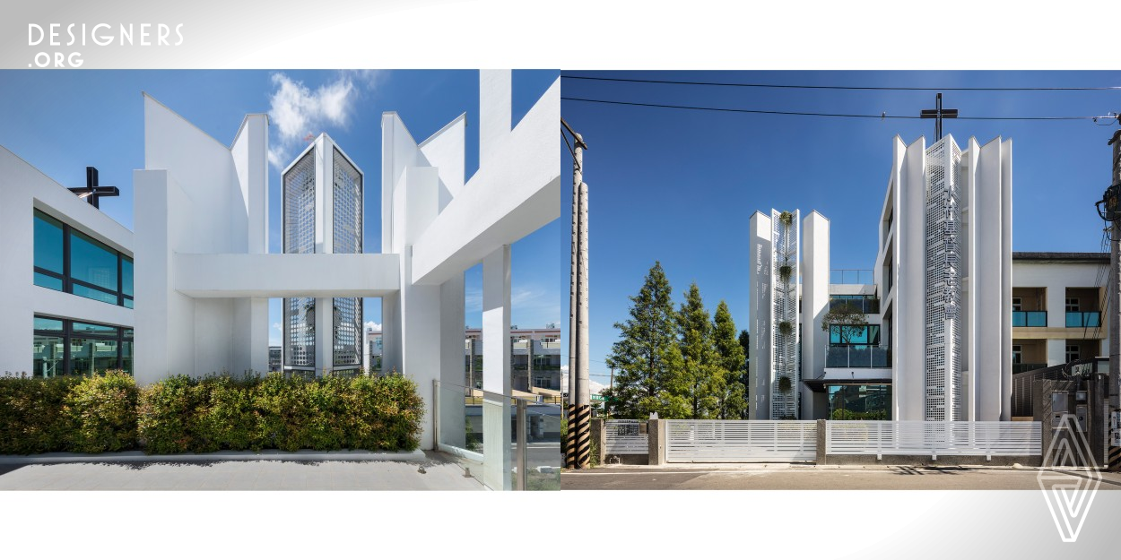 This design project is a church located in a city by the sea. The exterior is shaped into a Chinese-style screen; twelve pillars are designed not only to present the feature of strong wind, but also to symbolize Twelve Tribes of Israel. To establish the relationship between people and the church, the designer merges the above elements into his design.