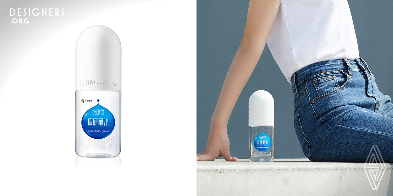 The product adopts a minimalist design. The blue water drop label design on the bottle not only serves as a visual hammer, but also reflects its positioning of water retention thousand-time of similar products and its connotation of youth maintenance. The frosted texture of the capsule-shaped outer cover offers a better hand feeling, and makes it easy for consumers to grasp. The label in the center employs a transparent base and drop-shaped label, which accentuates the theme of the brand.