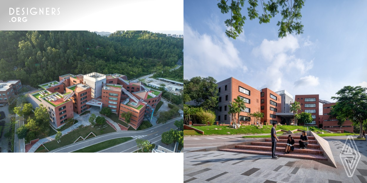 Yuanbo Building is a renovation project in Zhuhai. Now the building has been transformed into the most popular and dynamic space on the campus. A continuous loop of stairs and corridors connects the roofs, courtyards and indoor spaces tightly together, creating opportunities for exchanging ideas and engendering social interactions. Different activities such as exhibitions, performances, and even fashion shows were set in motion by the renovated spaces. The design concept of encouraging communication met with needs of new educational concepts.