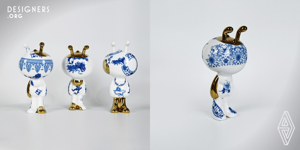 This is a ceramic handicraft with ant shape. The image of ant is designed by using Chinese traditional blue and white paper and electroplating technology. Combined with eastern and Western culture, the waste blue and white paper is redesigned and applied to ant ceramics. A series of unique and exquisite works are displayed.