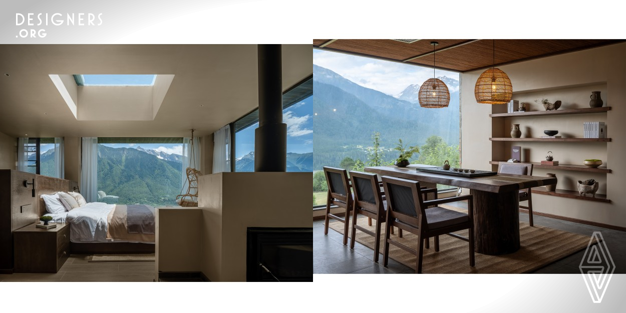 The YS Retreat is designed with the philosophy of "veiled serenity". Surrounded by mountains, the hotel is naturally integrated with the environment. Complete, abundant functions are configured with a free spatial pattern. The fusion of Han and Tibetan styles, together with the complementarity of commercial value and architectural aesthetics, are the keys to the project. The designers subtly integrated modern civilization and traditional culture.