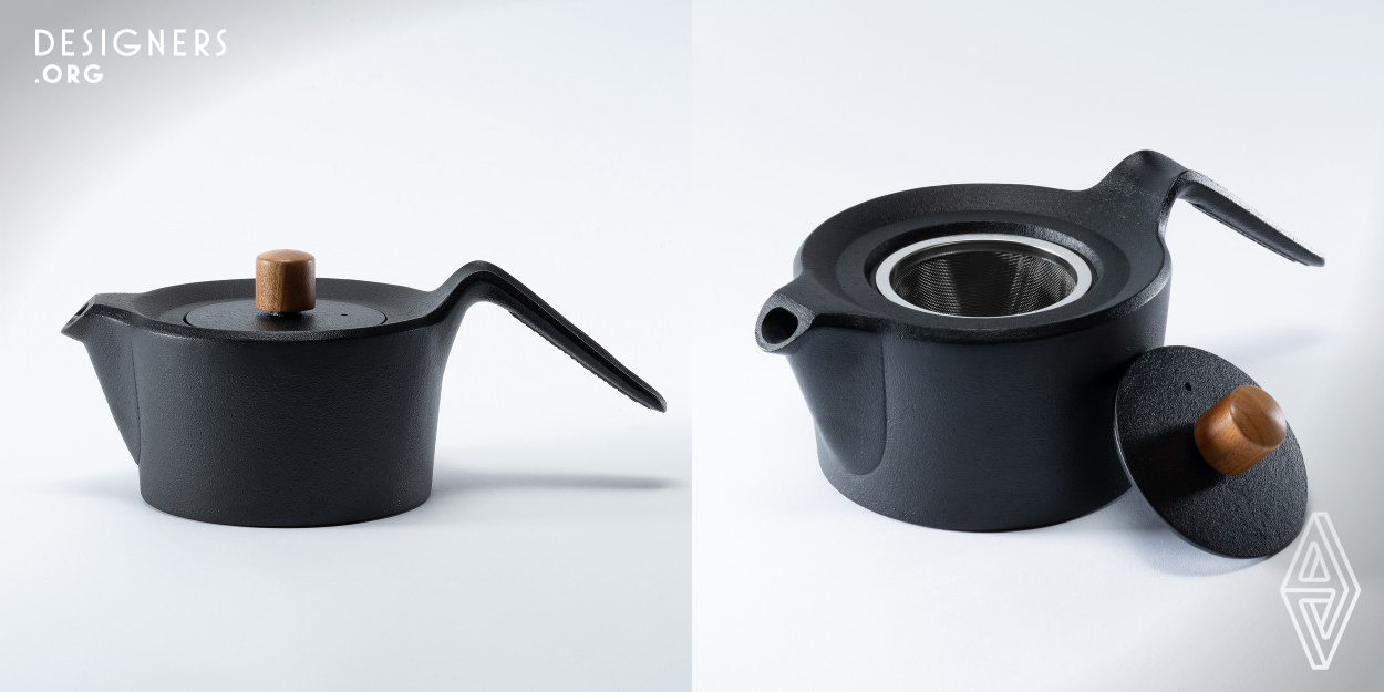 This small iron kettle inspired by 1980s design in modern lifestyle with small family, transforming the image of traditional Nambu ironware; this reproduced Swallow Pot has fixed handle drawing straight lines unlike the movable round handle of typical Tetsubin to give completely new impression with added usability. This product preserves anemia-alleviating function of Nambu ironware while preventing rust by the traditional Kamayaki technique. This smaller sized Tetsubin serves both as an iron kettle and a Kyusu teapot, overcoming the limitations of enameled Tesubin teapot in the market.