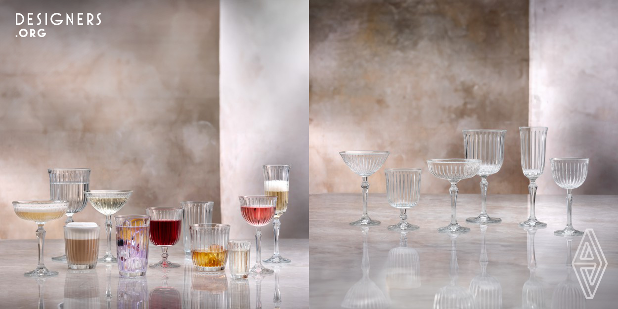 Joy is a large series that meets all your needs. It offers a wide range of options for your beverages with stem and stemless glasses. Inspired by the Paradise Palm fruit, it is a sparkling and pleasant to the touch ergonomic product. The intervals of linear engravings are meticulously created, designed with attention to the feeling of grip. In addition to its classic appearance, it has transformed into a timeless design with subtle, non-intense fine cutting engravings.