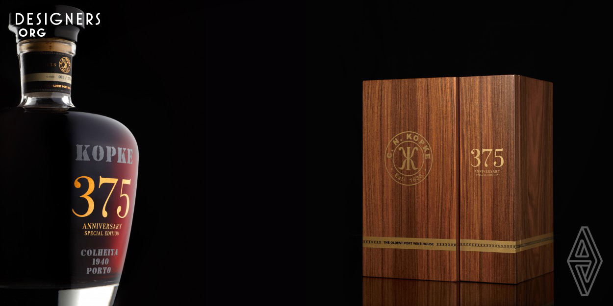 The entire design and production of Kopke 375 edition was left in the hands of Omdesign, a Portuguese advertising agency. It is an exclusive project composed by 375 bottles of a Porto Colheita 1940 wine, the same year when Kopke company was recognized as the oldest Port wine producer in Douro region.
