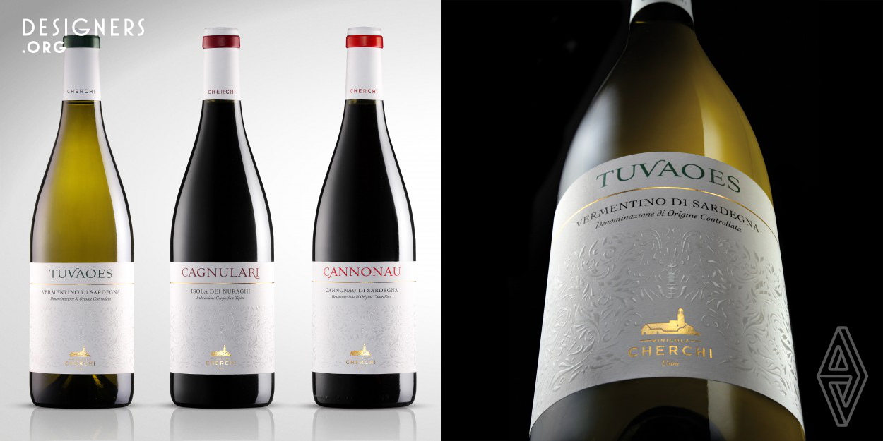 For a historic winery in Sardinia, since 1970, it has been designed the restyling of labels for "The Classics" wines line. The study of new labels wanted to preserve the link with the tradition that the company is pursuing. Unlike previous labels it worked to give a touch of elegance that goes well with the high quality of the wines. For the labels has been working with the Braille technique that brings elegance and style without weighing. The floral pattern is based on a graphic elaboration of a pattern of the nearby church of Santa Croce in Usini, which is also the company logo. 