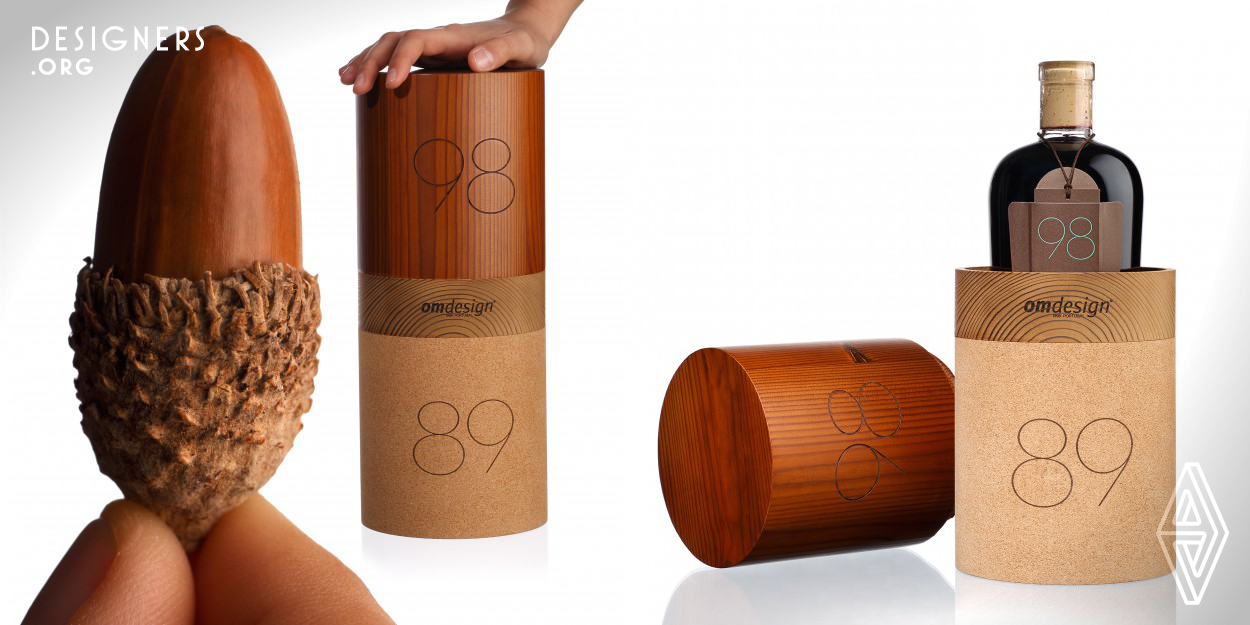 To create this self-promotion packaging, Omdesign shaped it as an acorn, the seed of its commitment to the future, while combining 2 Portuguese icons: Port Wine and Cork. Produced with wood and cork, free of any oil derivatives, this packaging stores a real acorn, covered with soil, inside its base. The goal is to encourage consumers to reuse it as a container to grow a cork oak. This eco-design marks the launch of the company in 1998, commemorates the 89 awards received in 2016 and challenges users to contribute to the cork oak forest preservation efforts.