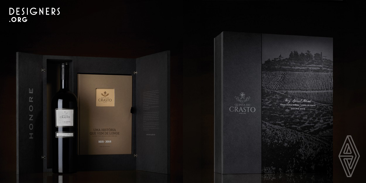 To sign more than 4 centuries of history of Quinta do Crasto, an emblematic Portuguese estate from Douro with wines recognized worldwide, and also the centenary of the purchase of the estate by Constantino de Almeida, Omdesign created and produced Honore Douro, a special edition limited to 1615 magnum bottles. In addition, this commemorative packaging also includes a sample of Quinta do Crasto book, telling the history and evolution of the estate and brand since 1615. 