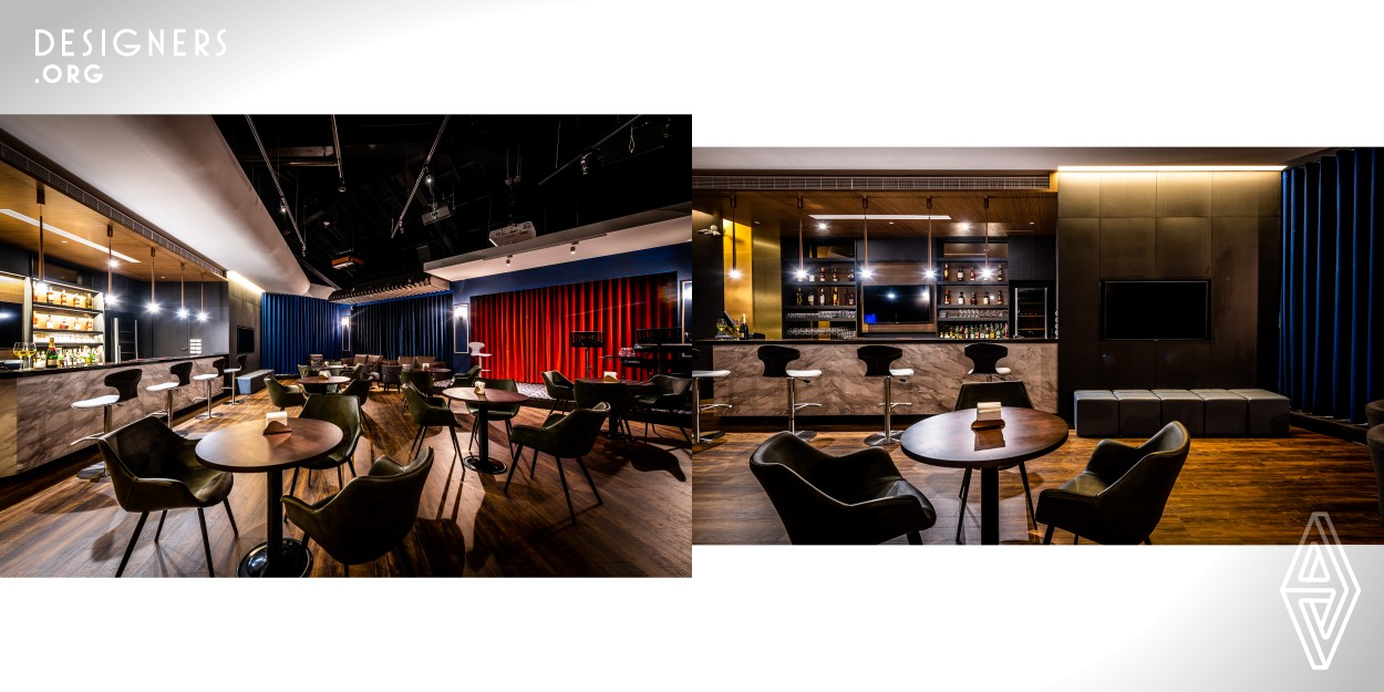 This piano bar design, as a commercial space for space planning, combine the open and independent features. Given the location on the triangle, the piano bar design is of great challenge. For the restroom immovable location in the building adjoining the triangular spot, the entrance design of the piano bar is of great importance and difficulty.