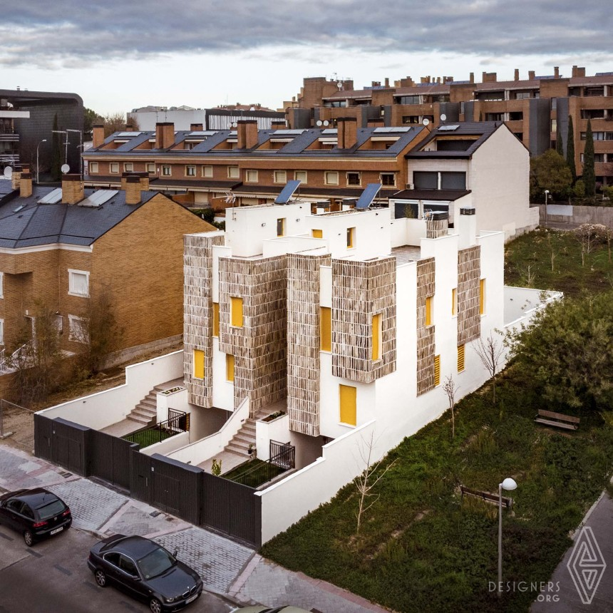 Montecarmelo Townhouses by Joaquín