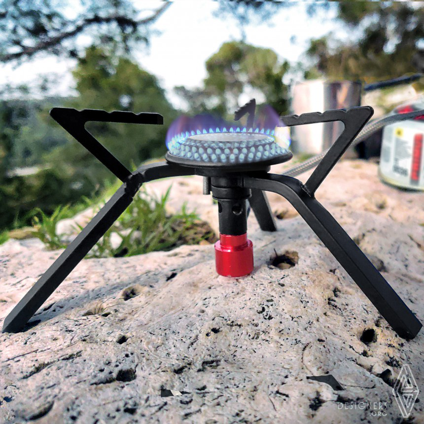 Foldable Gas Stove by Elad Achi