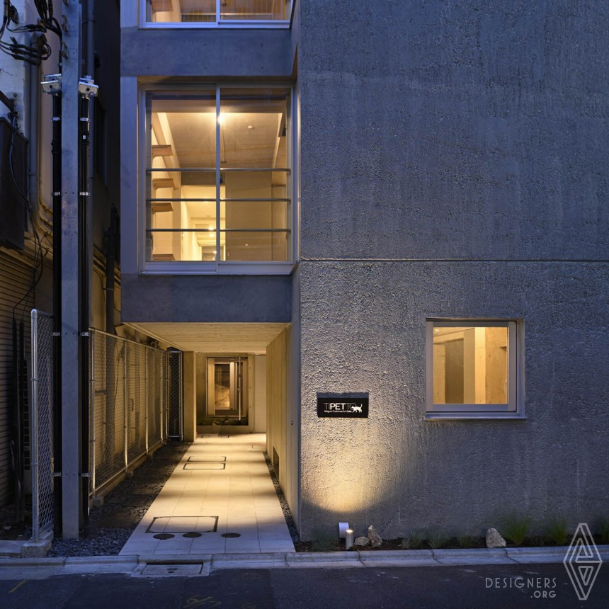 Fudomae Apartment with Six Voids by Akira Koyama