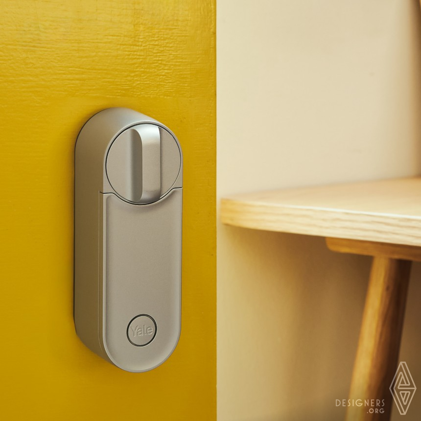 Yale  ASSA ABLOY Yale Linus Smart Lock L2