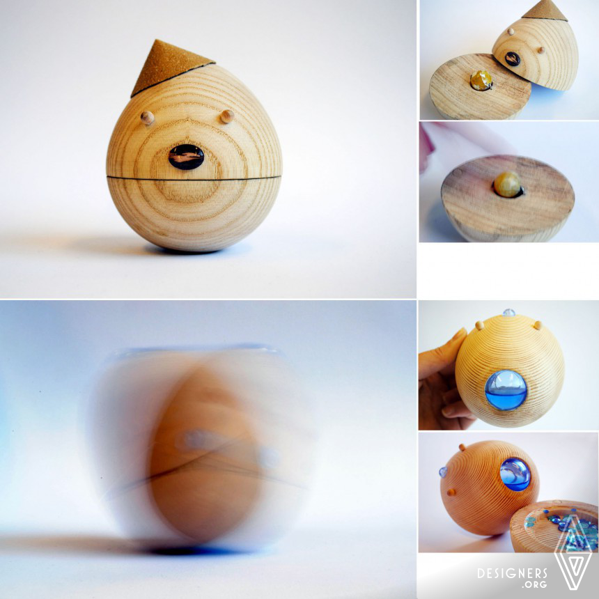 Tumbler" Contentment "  Roly Poly, movable wooden toys,  Image