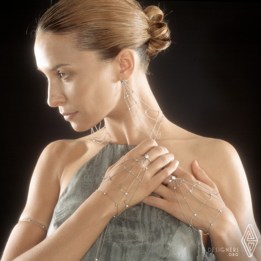Transience White gold jewelry collection