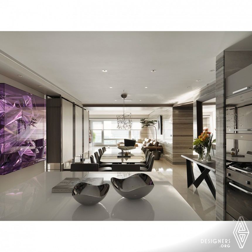 Home to Modern Art by Mick Space Interior Design