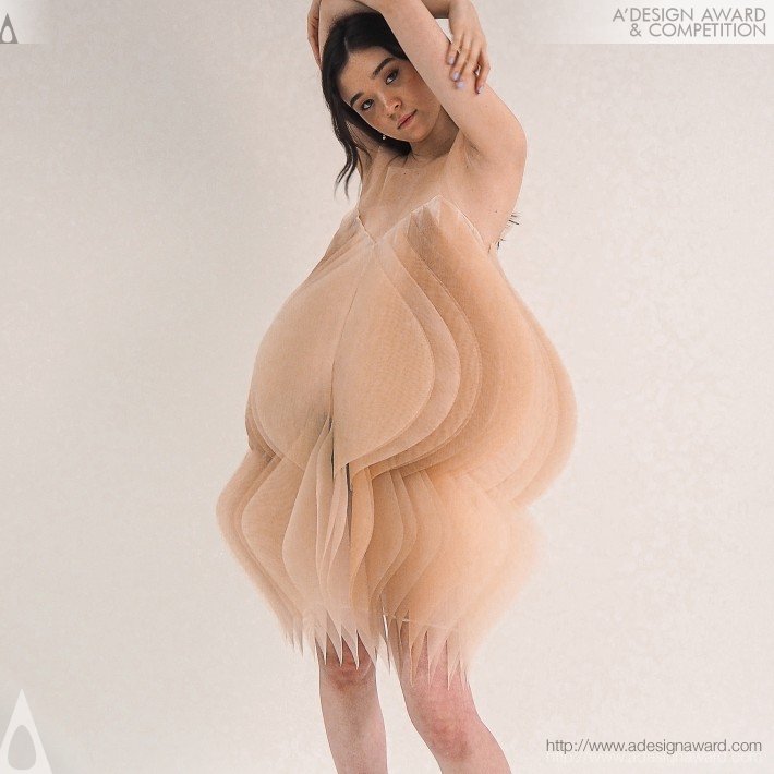 la-machine-cybernétique-feminine-by-allison-park-1