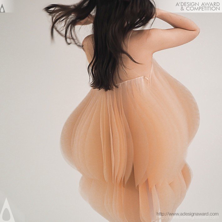 la-machine-cybernétique-feminine-by-allison-park-4