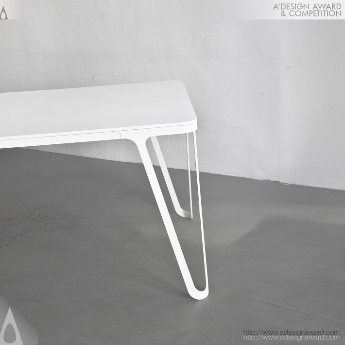 aluminium-table-by-sebastian-scherer-2