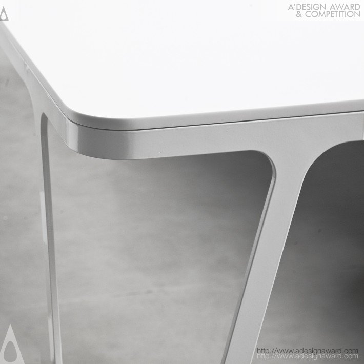 aluminium-table-by-sebastian-scherer-3