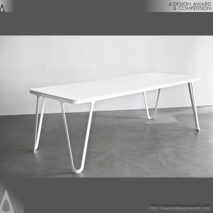 aluminium-table-by-sebastian-scherer
