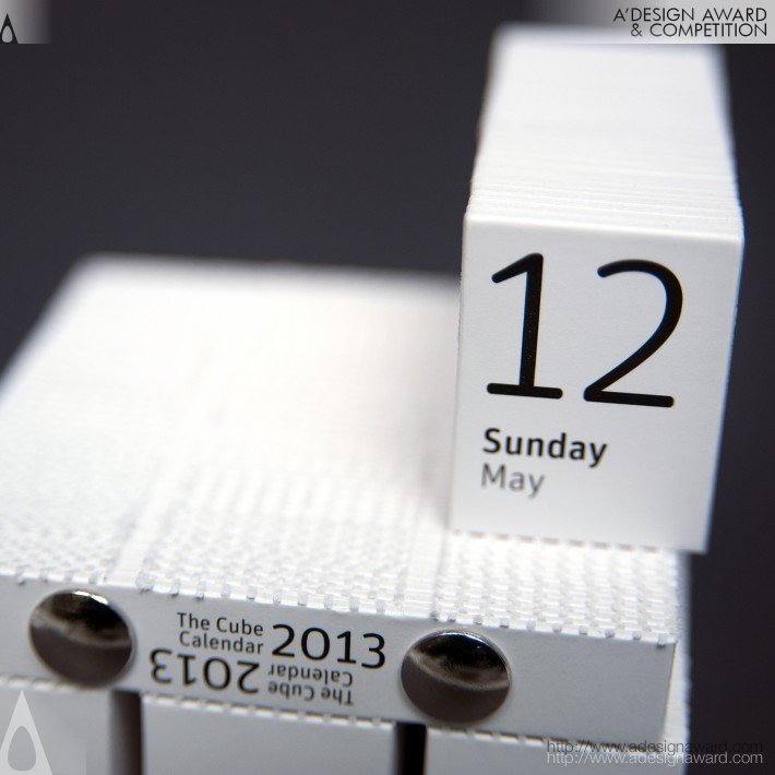 the-cube-calendar-by-philip-stroomberg-3