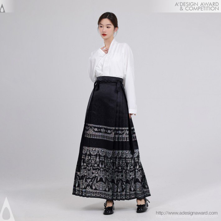 Zehui Ni - Hmong Silver Heritage Skirt