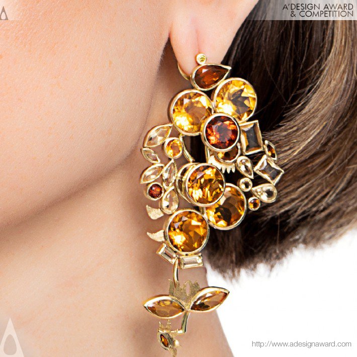 Earrings by Larissa Moraes