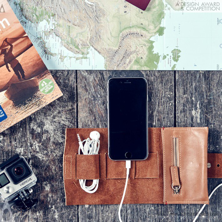 Shane Thompson - The Cord Roll Smartphone Cord Wallet
