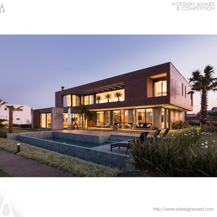 Dq House by Torres Arquitetos + Exacta Engenharia