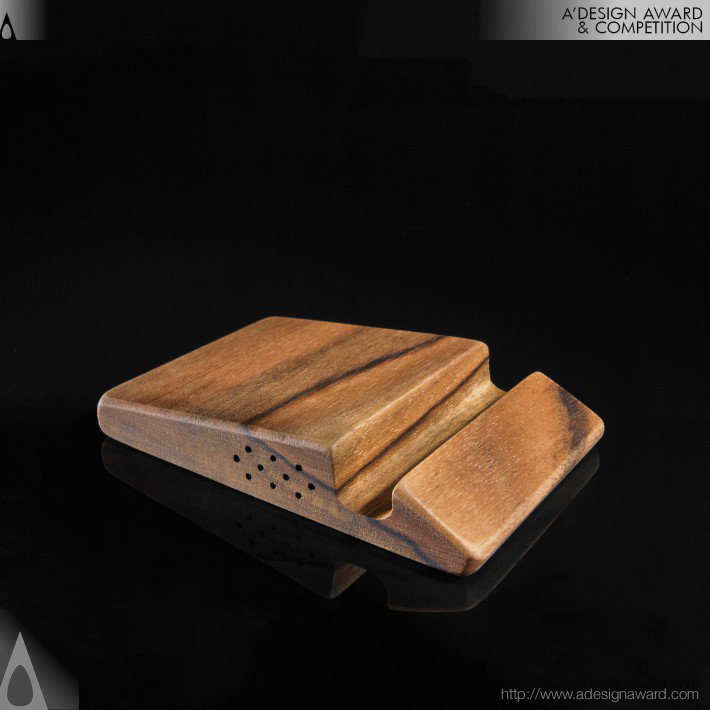 Mateja Krasovec Pogorelcnik - Timber Multifunctional Phone Holder